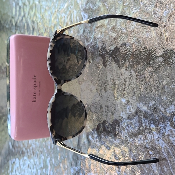 Sunglass frames - Picture 7 of 8